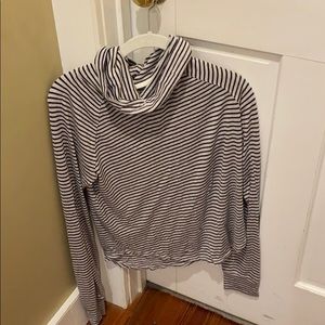 long sleeve turtle neck t-shirt